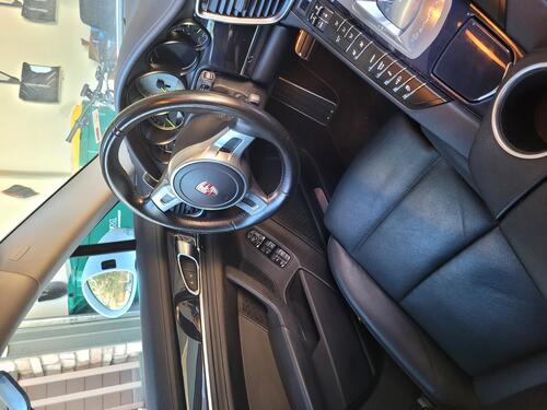 Porsche Panamera interior shot 5