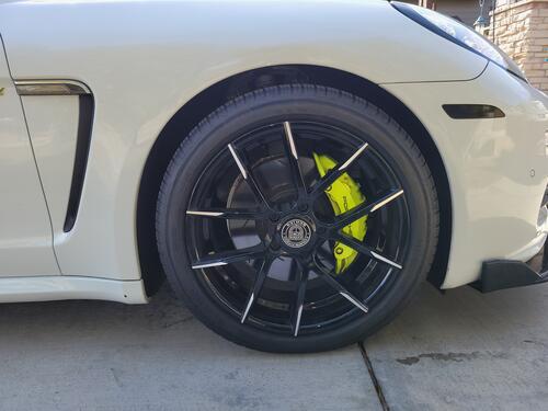 Porsche Panamera exterior 41