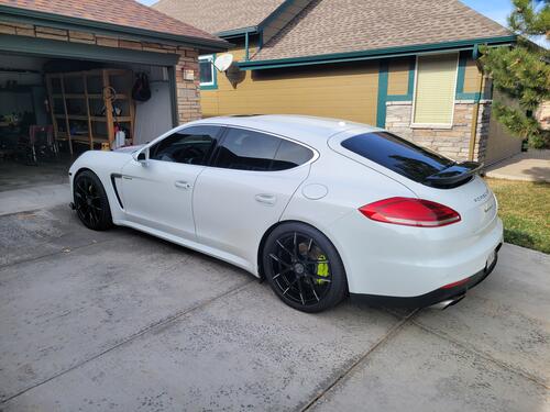 Porsche Panamera exterior 5
