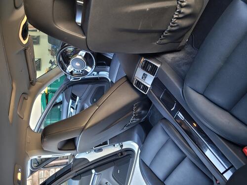 Porsche Panamera interior shot 11