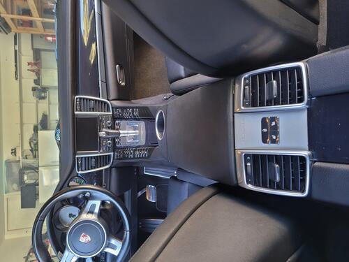 Porsche Panamera interior shot 9